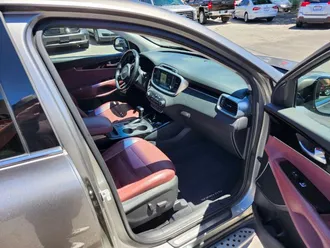 2017 Kia Sorento photo 7