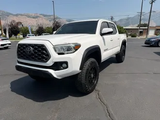 2019 Toyota Tacoma Double Cab photo 3