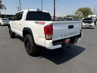 2019 Toyota Tacoma Double Cab photo 5