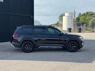 2024 Volkswagen Atlas photo 5