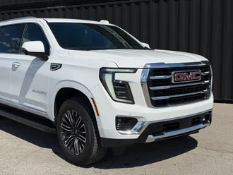 2025 GMC Yukon XL photo 3