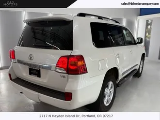 2013 Toyota Land Cruiser photo 6
