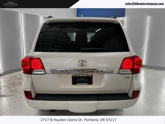 2013 Toyota Land Cruiser photo 7