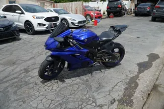 2020 Yamaha YZF-R6 photo 2