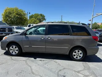 2004 Toyota Sienna photo 4