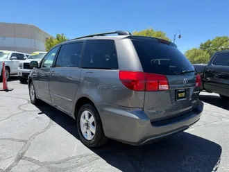 2004 Toyota Sienna photo 5