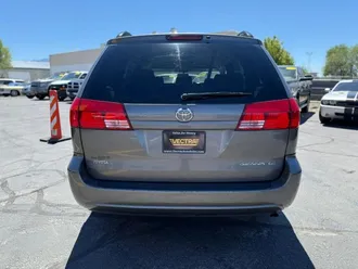 2004 Toyota Sienna photo 6