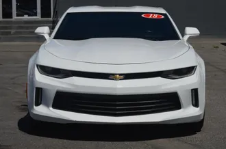 2018 Chevrolet Camaro photo 2