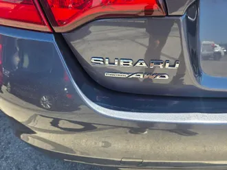 2015 Subaru Legacy photo 4
