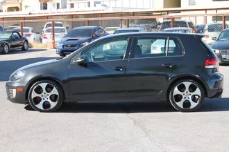 2013 Volkswagen GTI photo 4