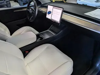2023 Tesla Model Y Long Range photo 4