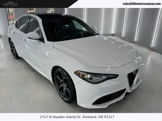 2017 Alfa Romeo Giulia photo 3