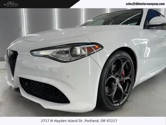 2017 Alfa Romeo Giulia photo 6
