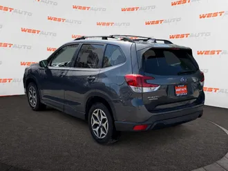 2021 Subaru Forester photo 3
