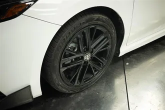 2025 TOYOTA CAMRY photo 4