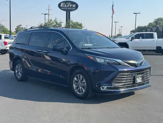 2024 Toyota Sienna photo 3