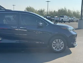 2024 Toyota Sienna photo 4