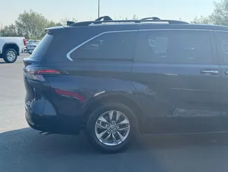 2024 Toyota Sienna photo 5