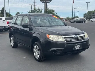 2010 Subaru Forester photo 3