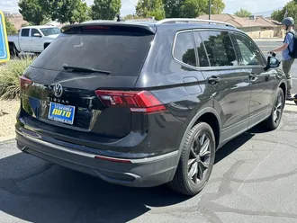 2022 Volkswagen Tiguan photo 3