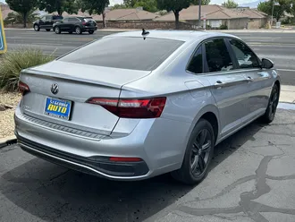 2024 Volkswagen Jetta photo 3