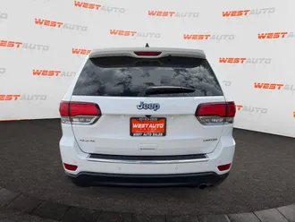 2020 Jeep Grand Cherokee photo 4