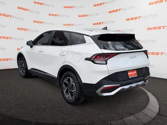 2023 Kia Sportage photo 3