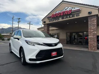 2021 Toyota Sienna photo 2