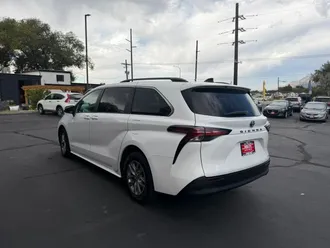 2021 Toyota Sienna photo 7