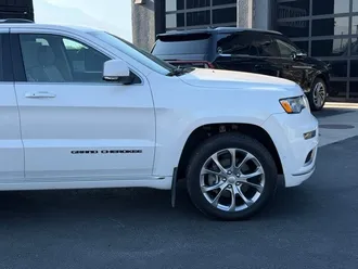 2021 Jeep Grand Cherokee photo 3