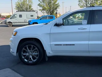 2021 Jeep Grand Cherokee photo 7