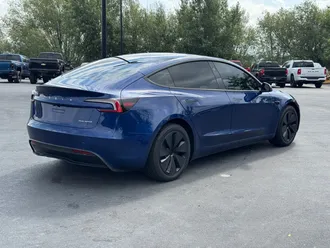 2025 Tesla Model 3 photo 6