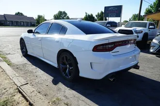 2019 Dodge Charger photo 5