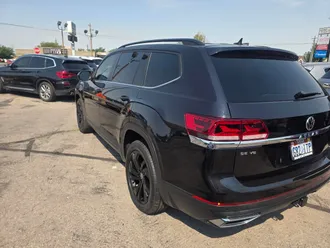 2022 Volkswagen Atlas photo 3