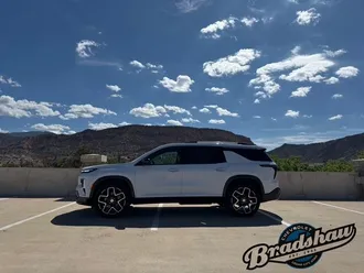 2026 Chevrolet Traverse photo 4