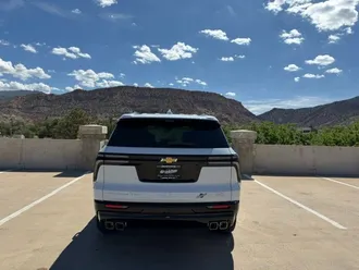 2026 Chevrolet Traverse photo 7