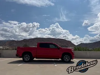 2023 Chevrolet Silverado 1500 photo 3