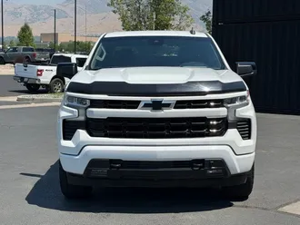 2022 Chevrolet Silverado 1500 photo 2