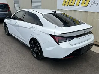 2021 Hyundai Elantra photo 2