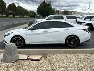 2021 Hyundai Elantra photo 7