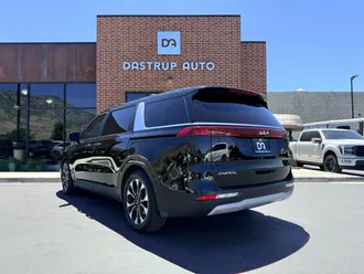 2023 Kia Carnival MPV photo 6