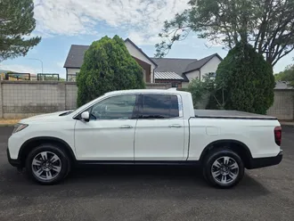 2019 Honda Ridgeline photo 2