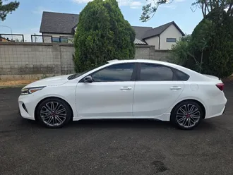 2024 Kia Forte photo 2