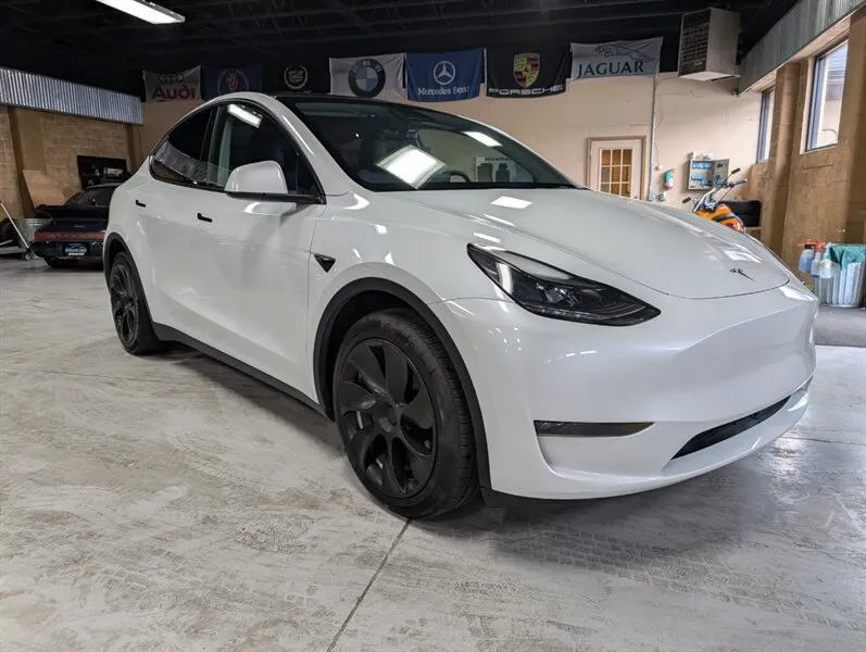 2023 Tesla Model Y Long Range Long Range