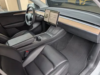 2023 Tesla Model Y Long Range photo 4