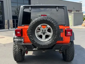 2023 Jeep Wrangler photo 7