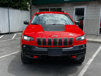 2021 Jeep Cherokee Trailhawk photo 2
