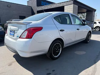 2015 Nissan Versa photo 5