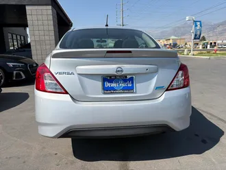 2015 Nissan Versa photo 6