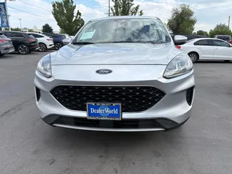 2020 Ford Escape photo 2